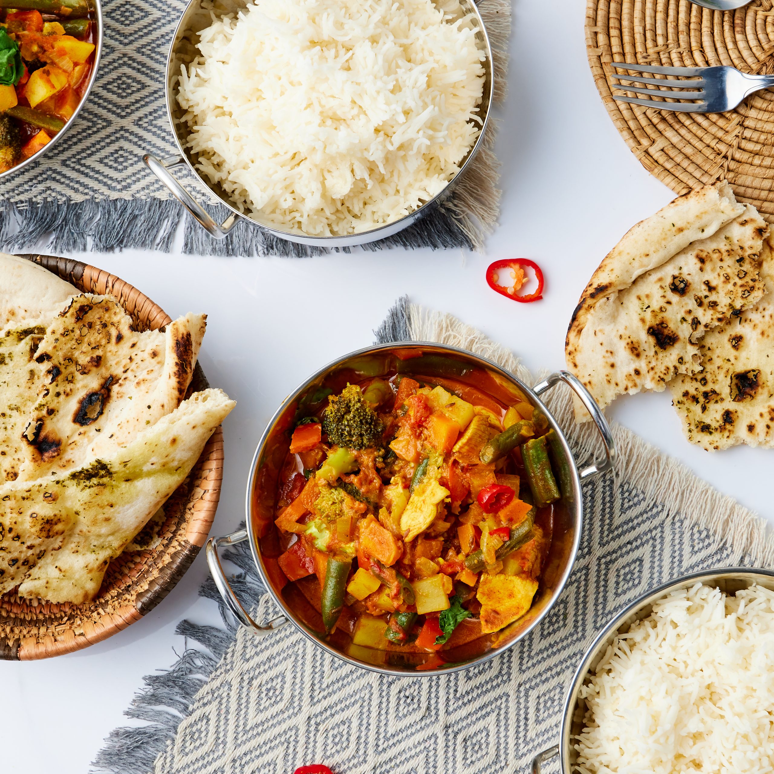 Indian nariyal chicken curry - GreedyPanda Foodie Blog