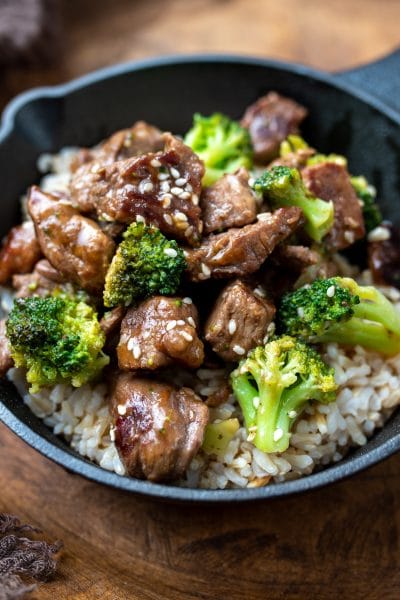 Beef and broccoli with white rice