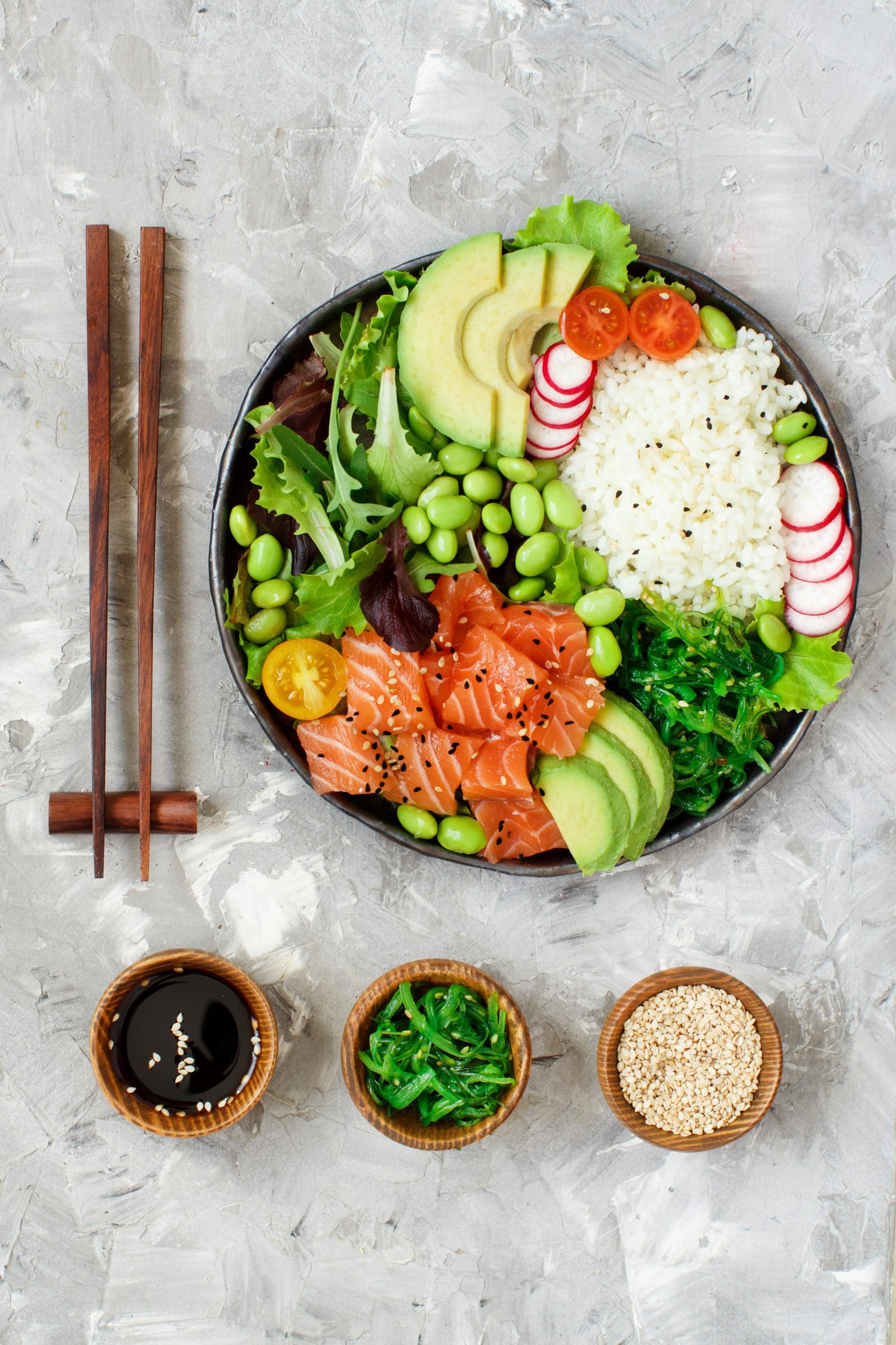 Salmon Poke Bowls (with easy poke bowl sauce)