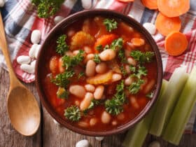 Greek bean soup